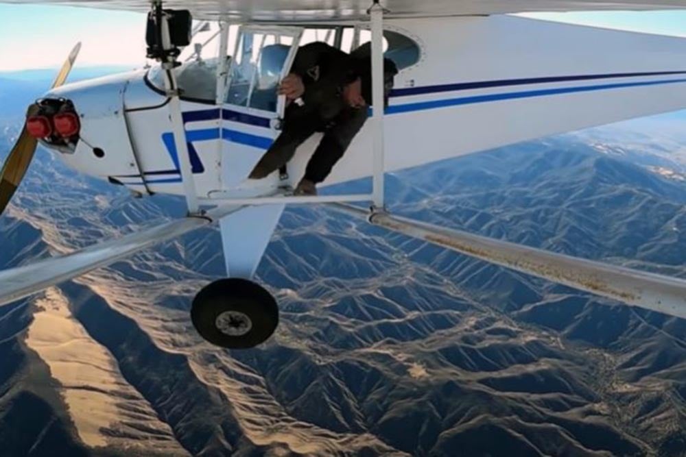 www.flyingmag.com