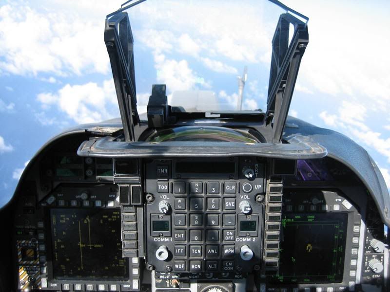 Cockpit.jpg