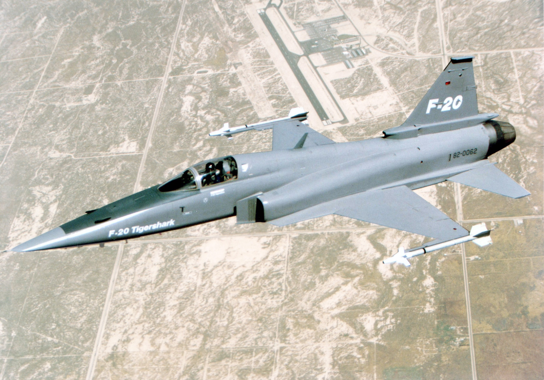 F-20_flying.jpg