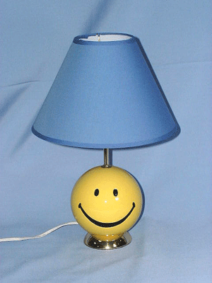 happy-face-lamp-L.gif