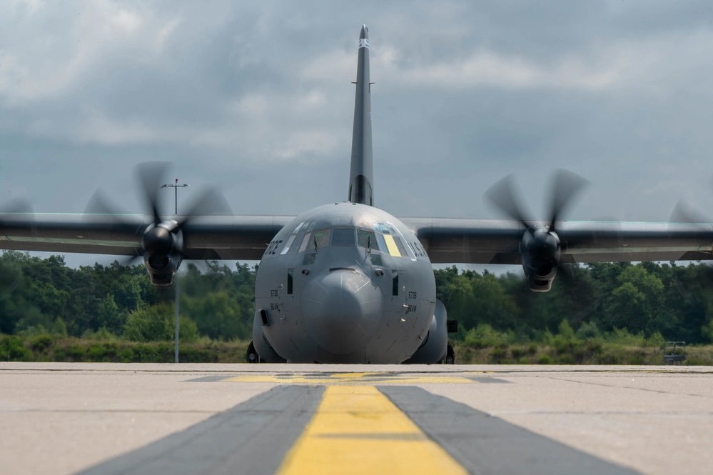 www.airandspaceforces.com