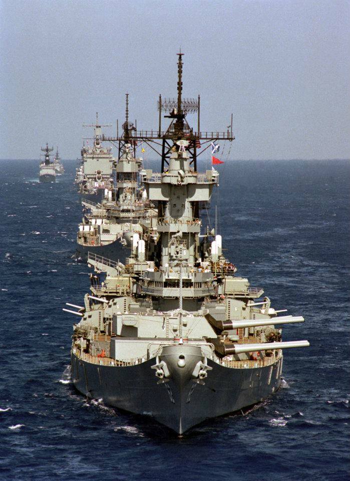 uss_new_jersey_bb_62_underway_by_desertstormvet-d8bjxcb.jpg