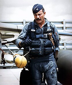 250px-Robin_Olds_during_vietnam_war.jpg